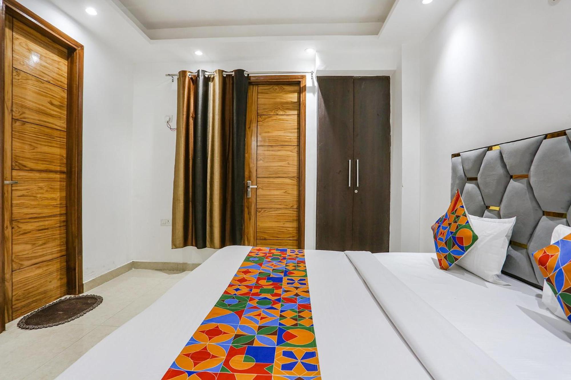 Townhouse 24*7 Hotel
