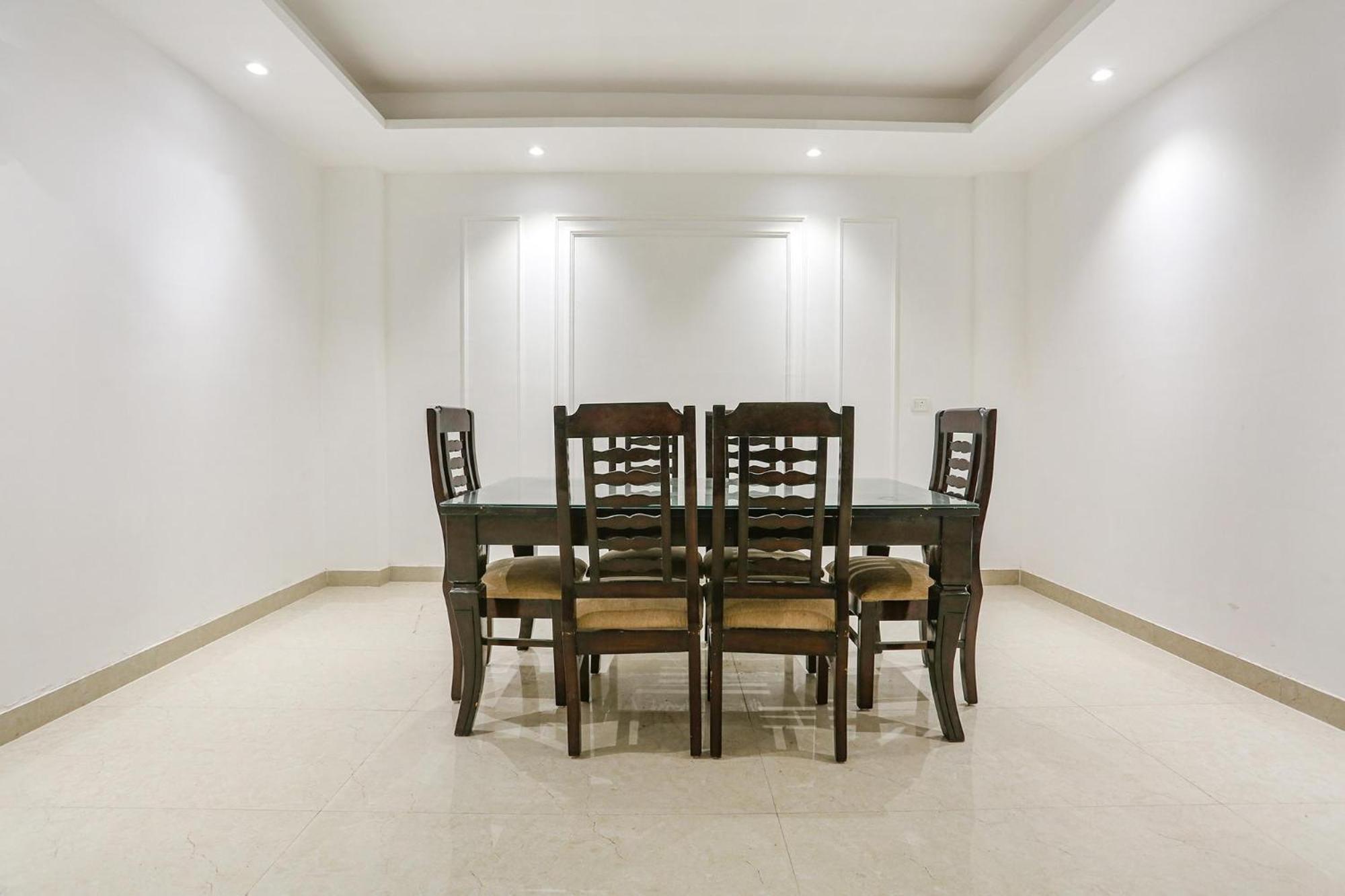 Townhouse 24*7 4*