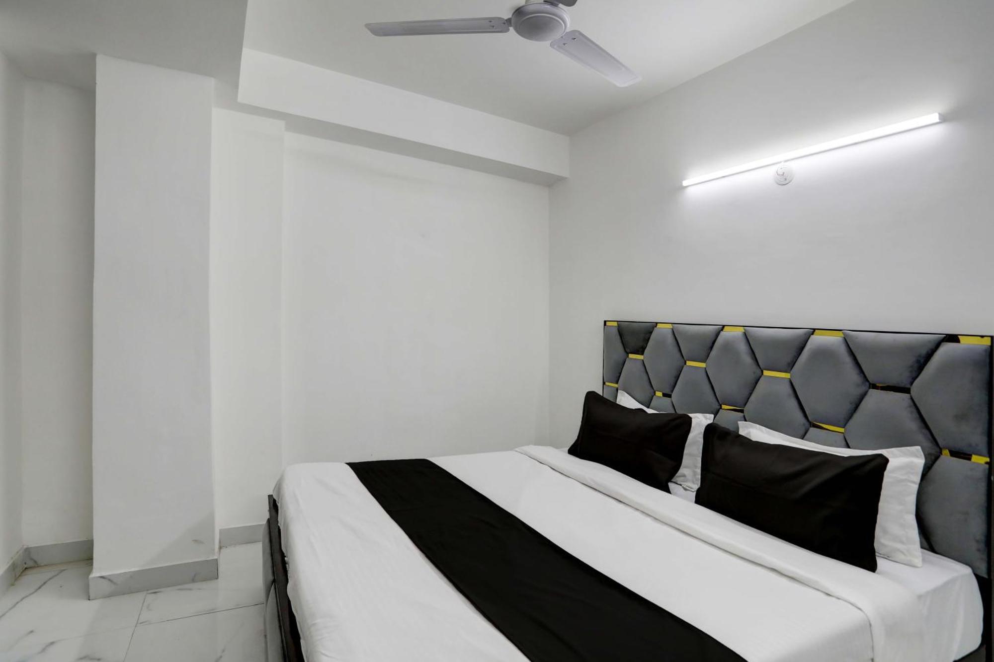 Hotel Townhouse 24*7 New Delhi