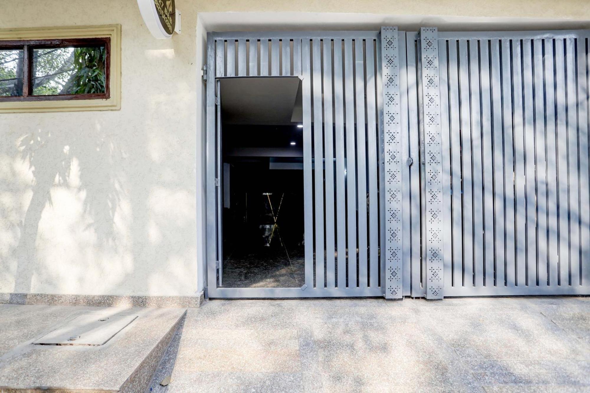 Townhouse 24*7 4* New Delhi